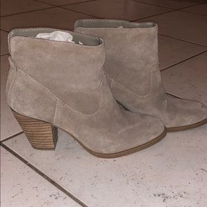 💛SUEDE BOOTIES💛